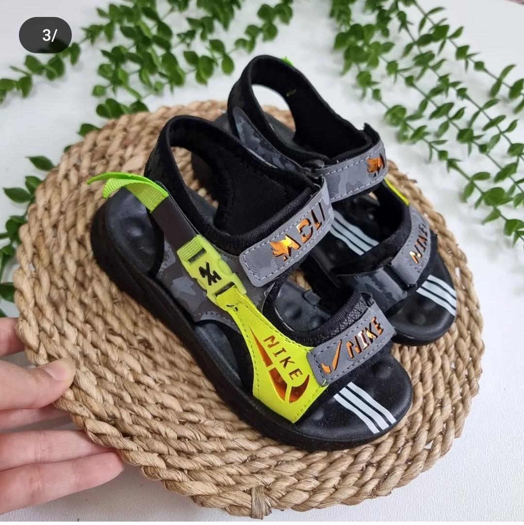 NIKE