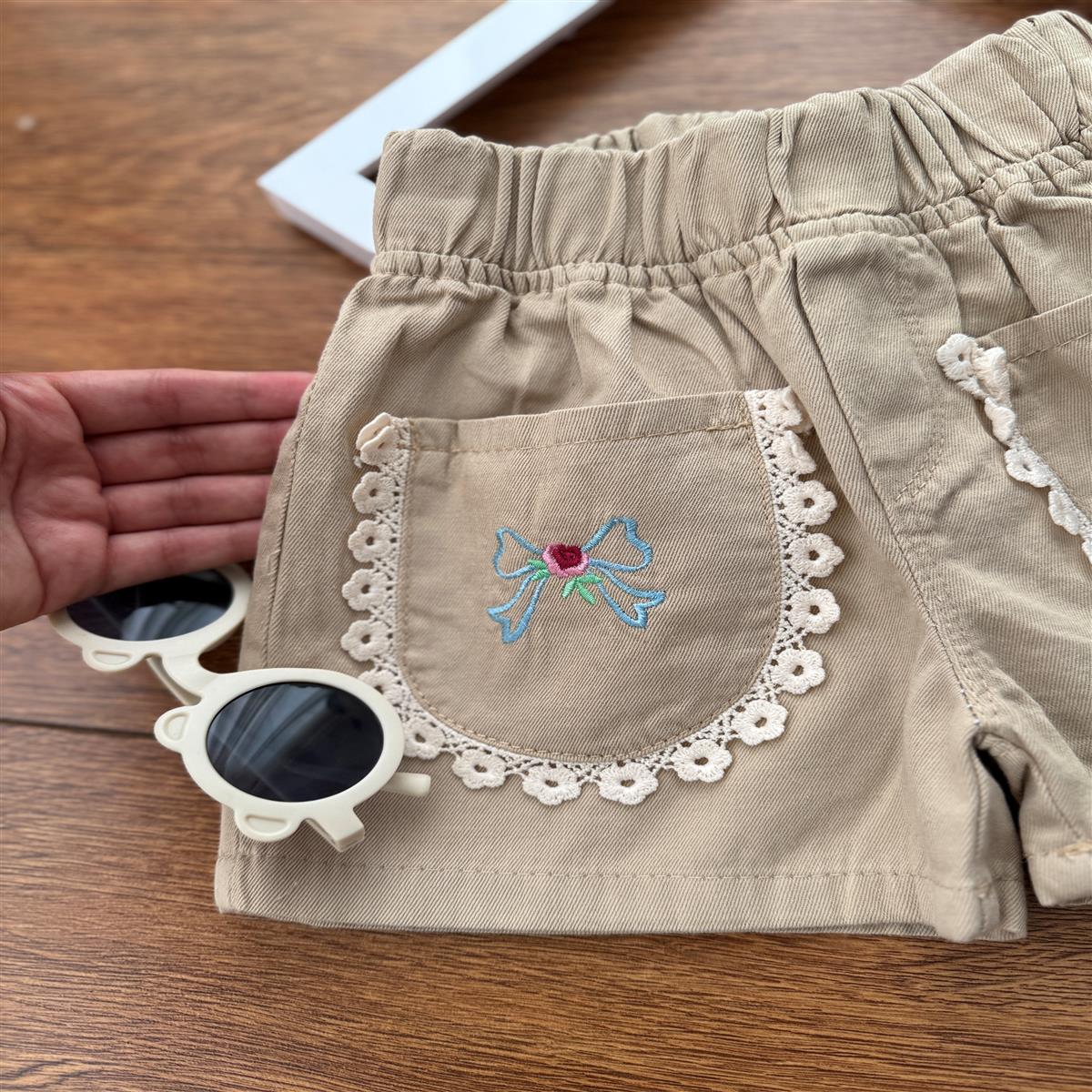 پاپیونی گلدوزی