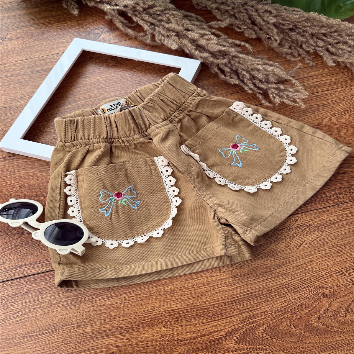 پاپیونی گلدوزی