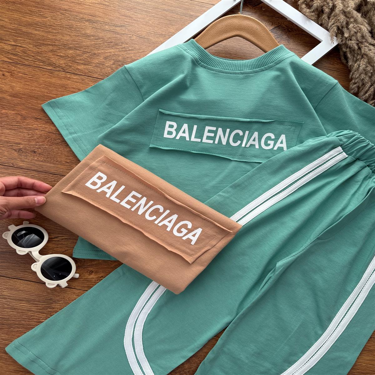 BALENCIAGA