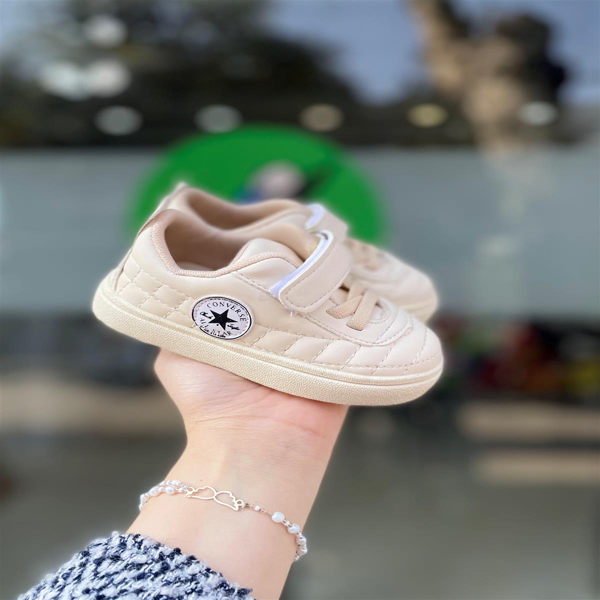 CONVERS22-31